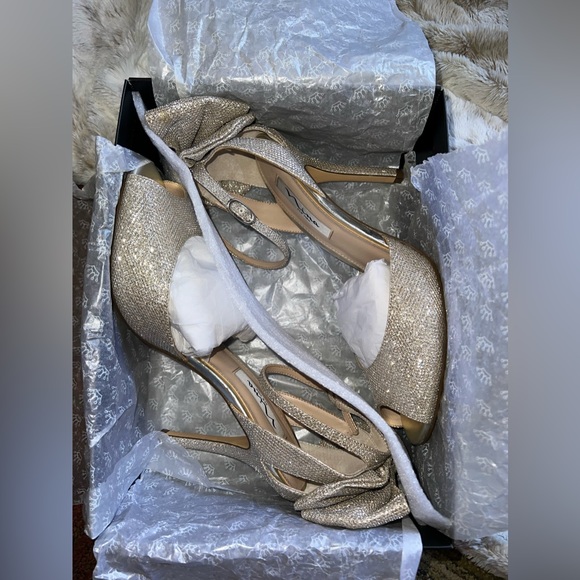 NINA Martina Soft Silver Open Toe Evening Shoes. NOT Platform Shoes - Picture 10 of 12